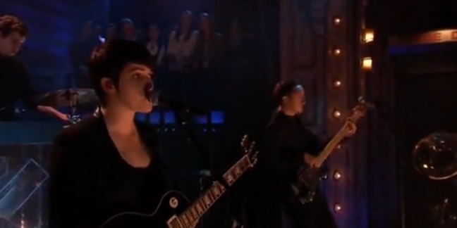 Watch the xx on 