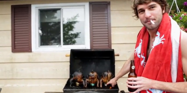 Watch: Japandroids Offer Commentary on Their 