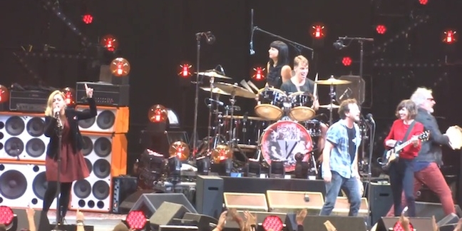 Watch: Sleater-Kinney Reunite on Stage to Cover Neil Young's "Rockin' in the Free World" With Pearl Jam