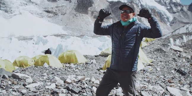 Watch Paul Oakenfold Perform on Mount Everest (Seriously)