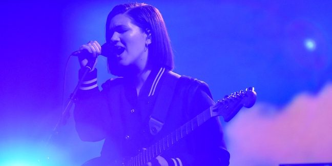 Watch the xx Perform “I Dare You” on “Colbert”