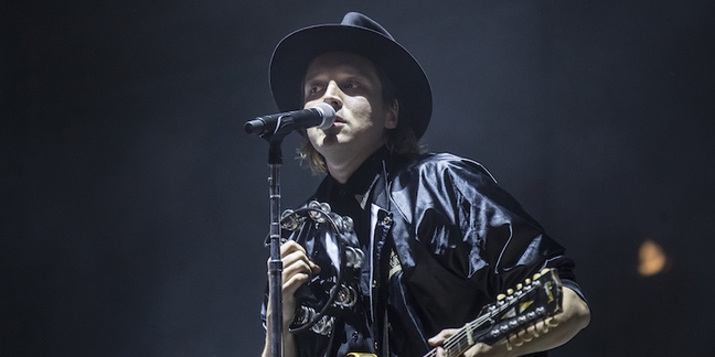 Watch Arcade Fire Perform “Neon Bible” for the First Time in 9 Years