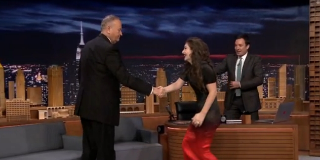 Lorde Performs "Yellow Flicker Beat", Chats on "The Tonight Show"